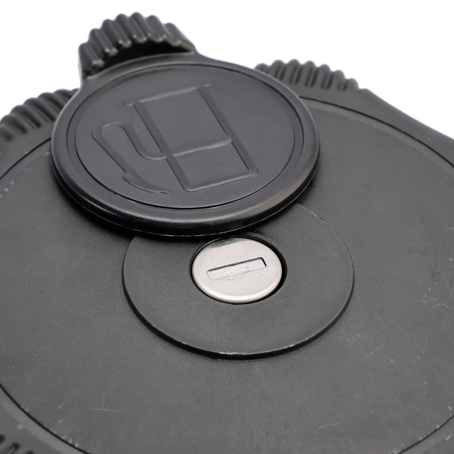 Fuel Tank Cap 7041664 With Keys For Liebherr R924 R944 Kubota U55-4 KX057-4