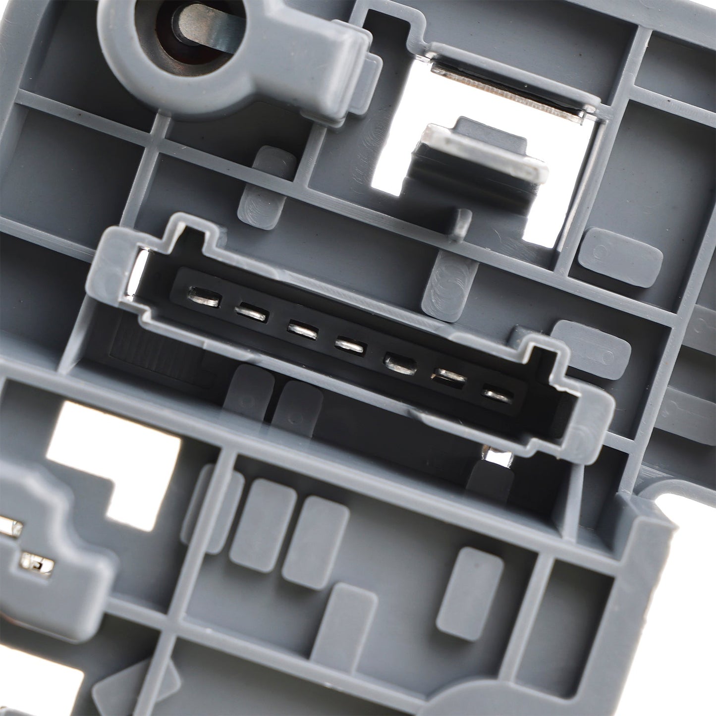 2007-2010 MERCEDES BENZ C CLASS W204 ESTATE C63 PRE-FACELIFT LH Rear Lamp Bulb Holder A2048201700