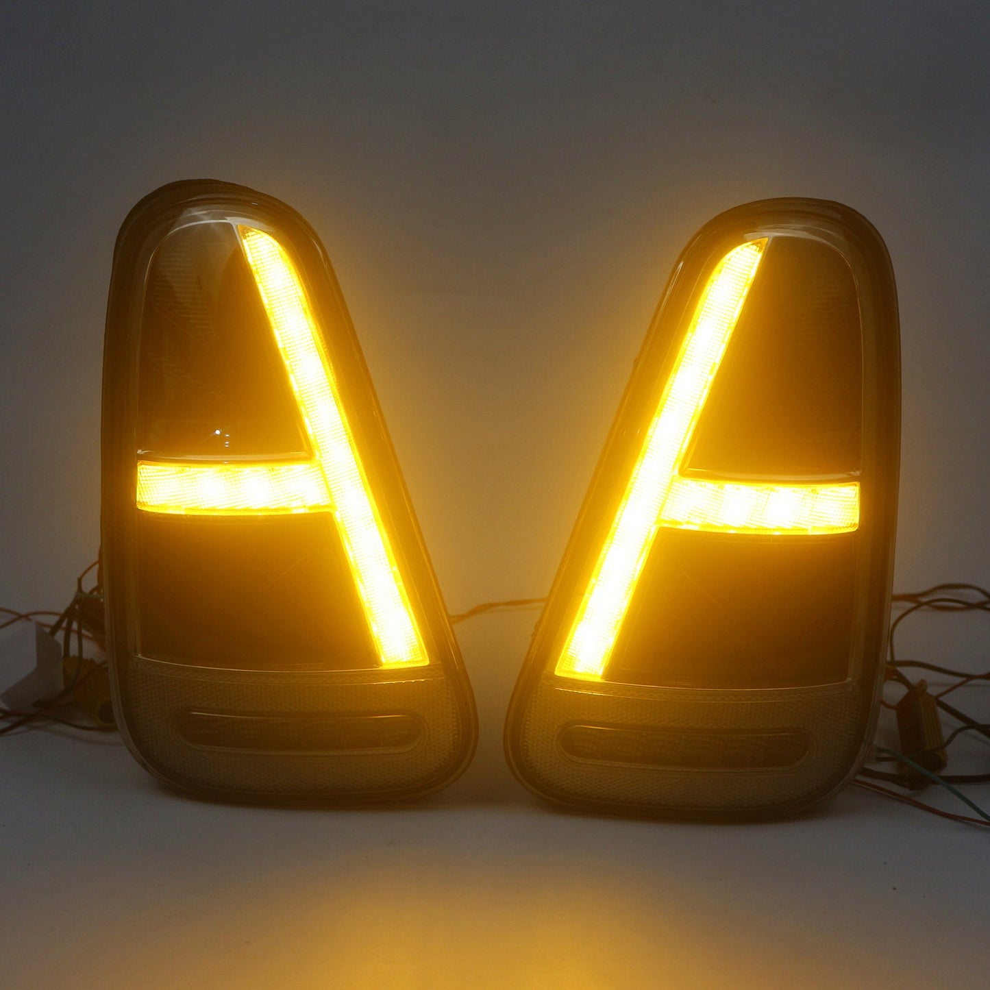 2001 2002 2003 2004 2005 2006 BMW Mini Cooper R50 R52 R53 L&R LED Tail lights w/ Turn Signal Lamps