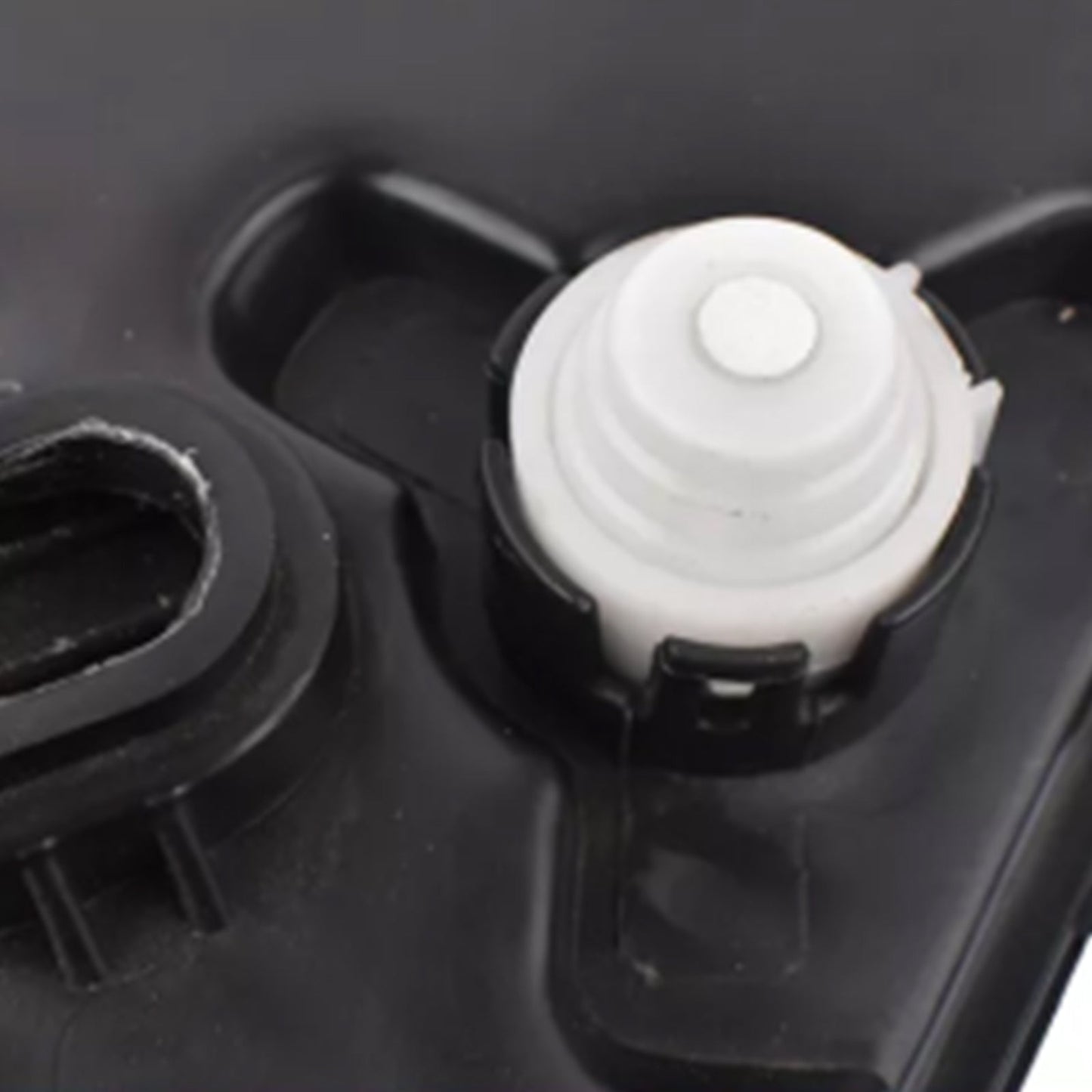 09.2007-10.2014 PEUGEOT 308 SW I 4E_ 4H_ 2.0 HDi 1997 ccm 103 KW 140 PS Fuel Additive Filter DPF Tank Pump 1606340280
