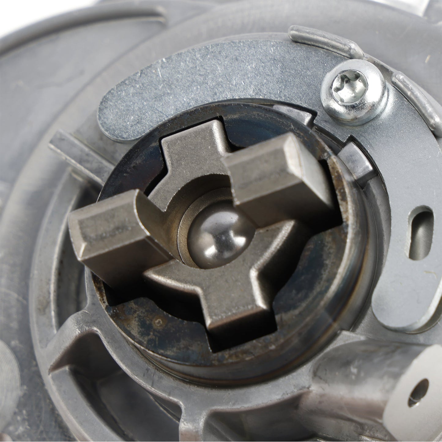 2009-2012 Audi Q5 V6 3.2L Brake Vacuum Pump 06E145100M