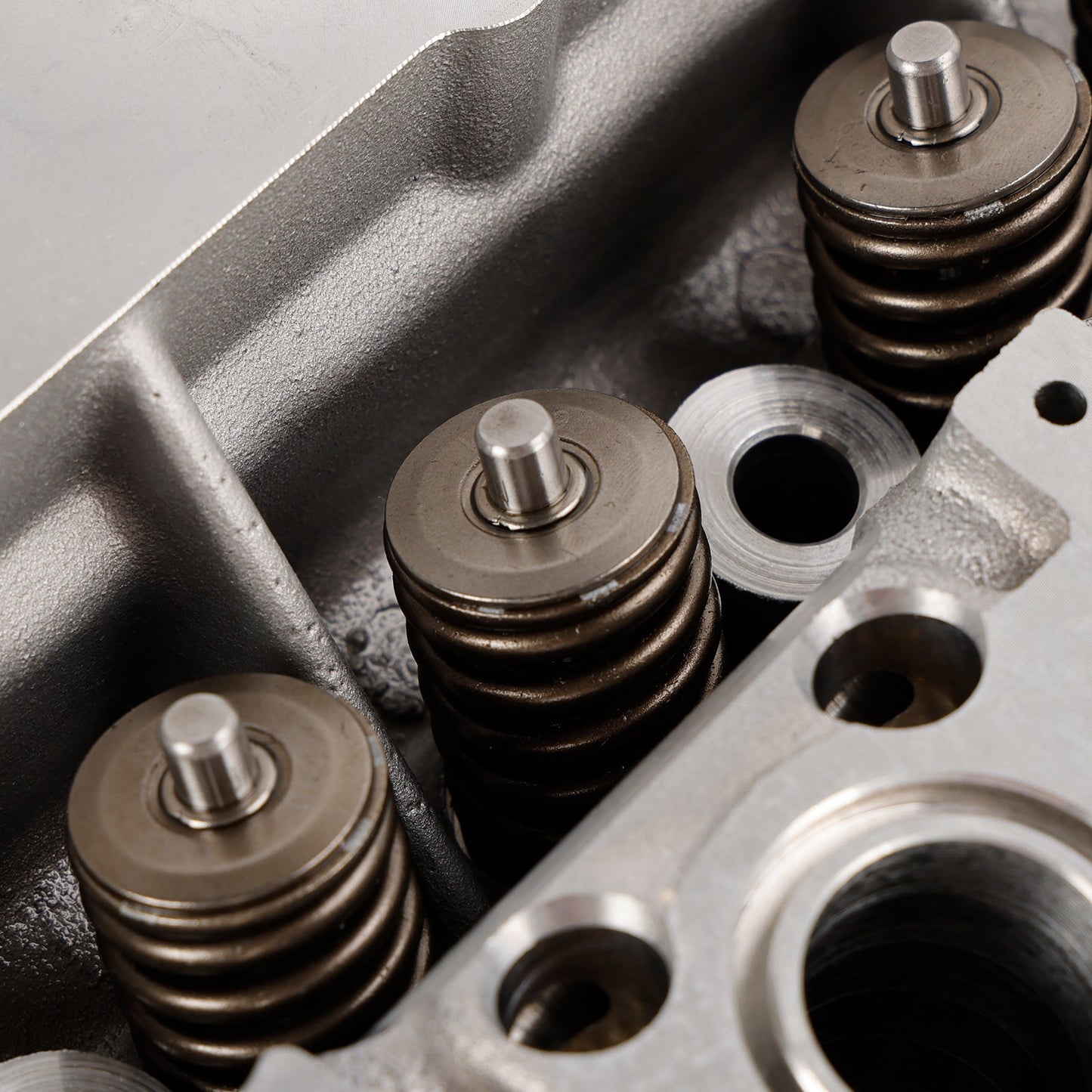 2007-2009 VW Golf (MKV) 1.4 TSI CAXA 90kw (122ps) / BMY 103kw (140ps) / BLG 125kw (170ps) Cylinder Head with Valves 03C109611Q