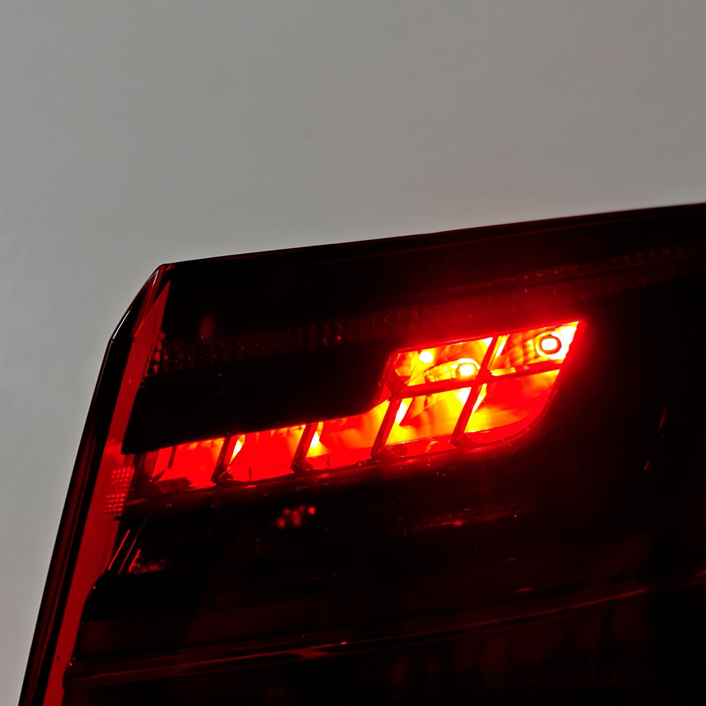 2015-2018 Audi A6 4G C7 Right Rear Tail Light Outer 4G5945095E