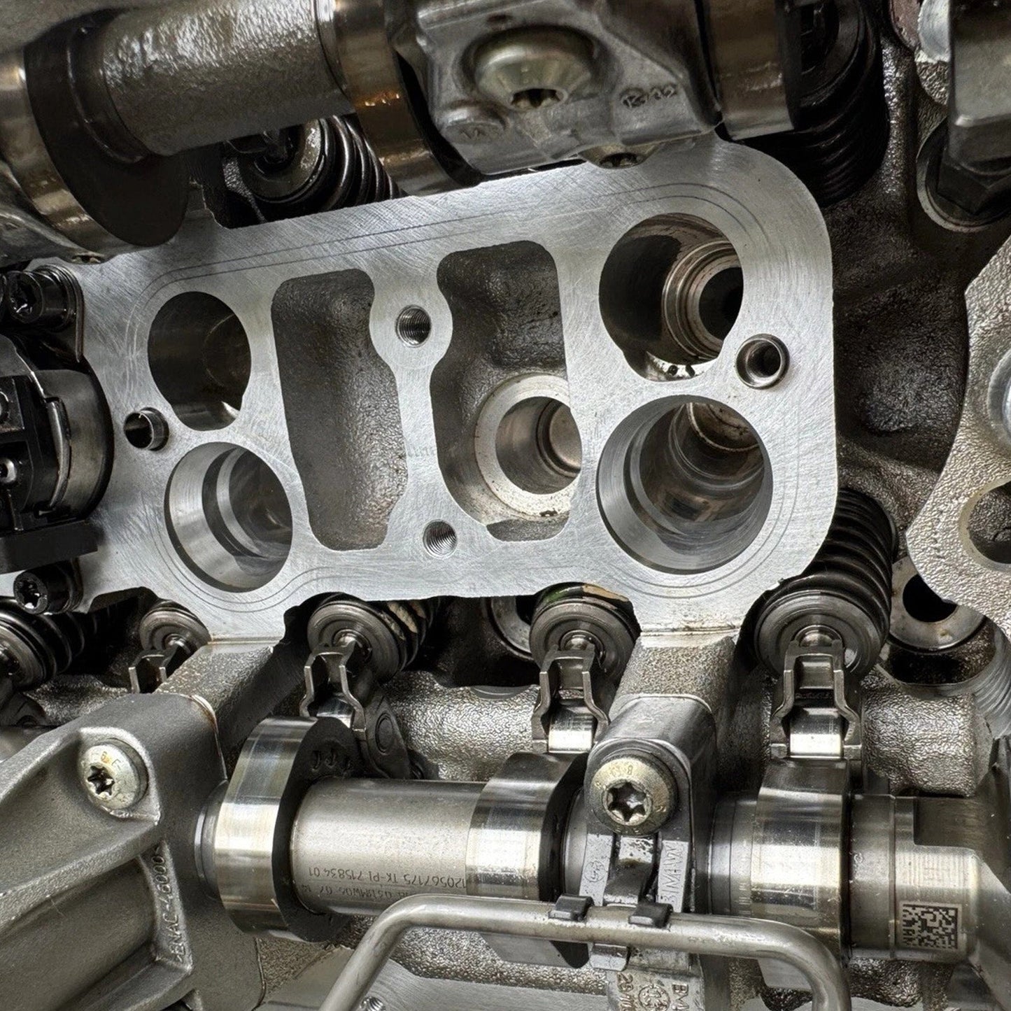 BMW 320i 328i 428i 528i Engine Cylinder Head Assembly 11127624778