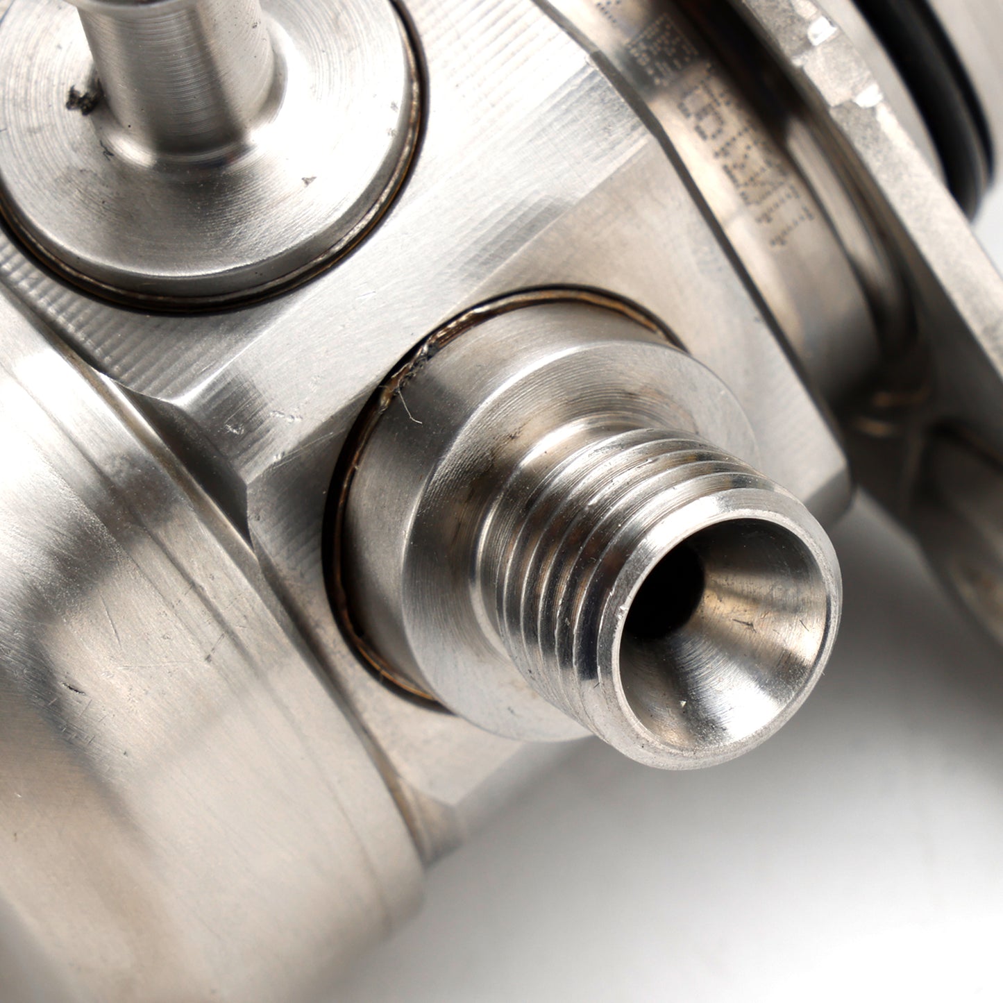 High Pressure Fuel Pump Fit Nissan Juke 2011-2017 1.6L Fit Rogue Sport 2017 2.0L