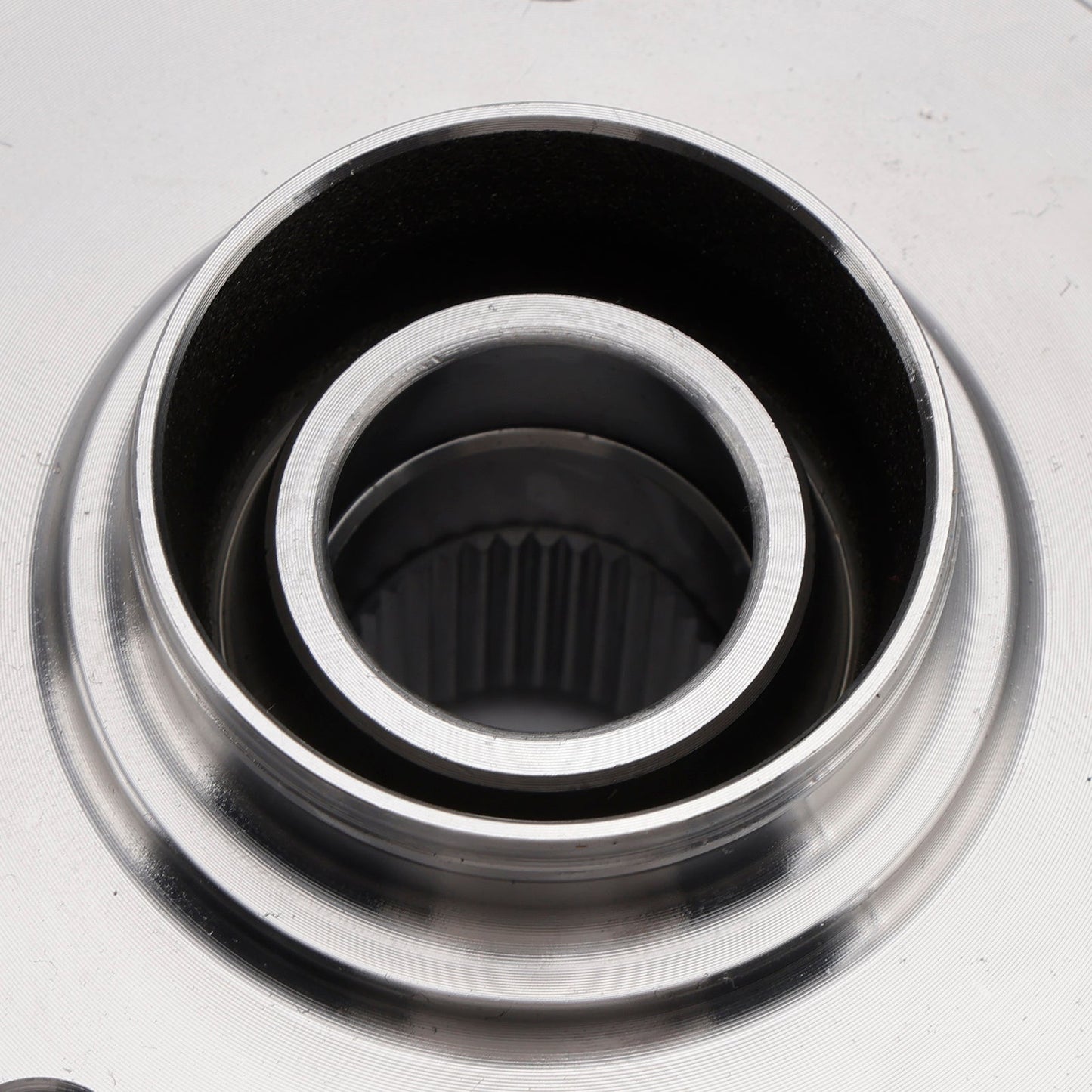 2005-2008 Audi A6 Quattro V6 3.2L Front Wheel Hub Bearing Assembly 4D0407613E