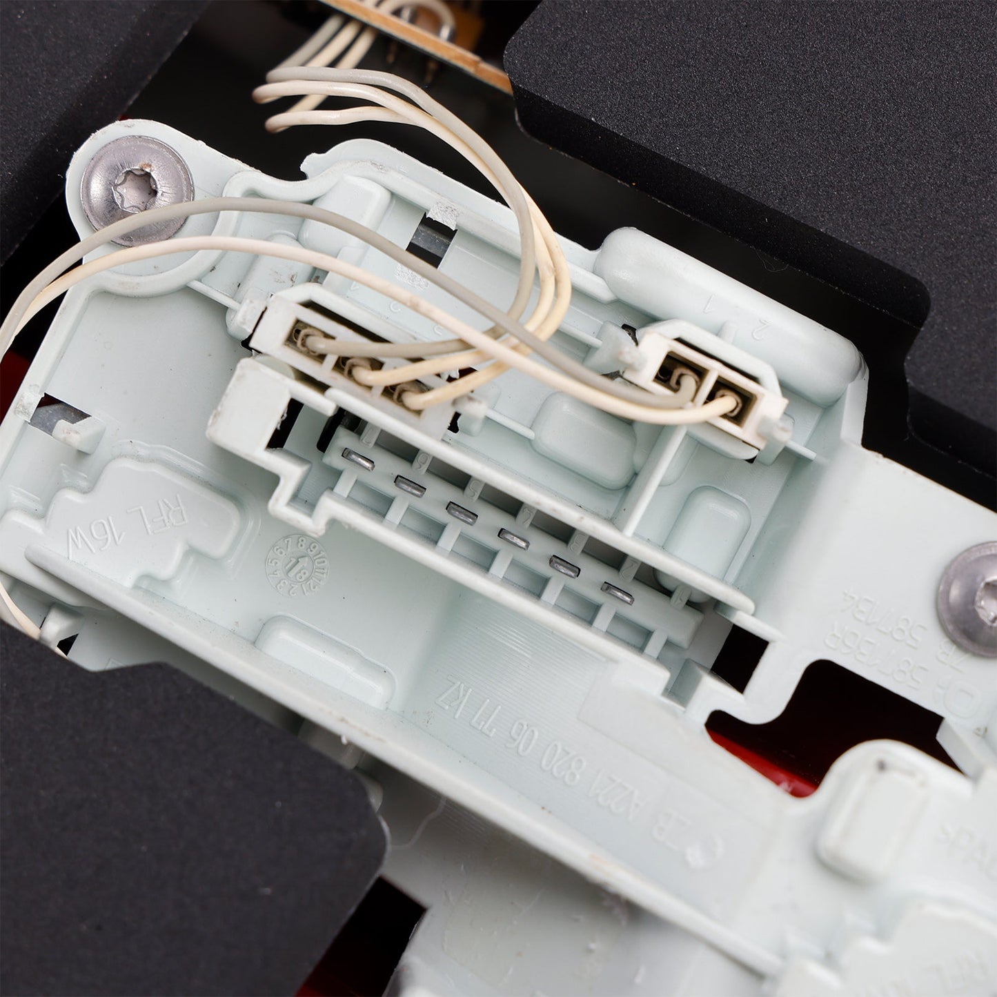 2007-2013 Mercedes Benz W221 S-Class Right LED Tail Light Lamp 2218201464