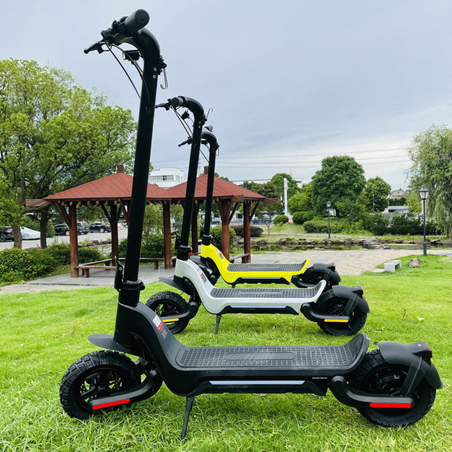 800W ELECTRIC SCOOTER FOLDING E-SCOOTER 50KM RANGE 10" OFF ROAD 15AH 45KM/H