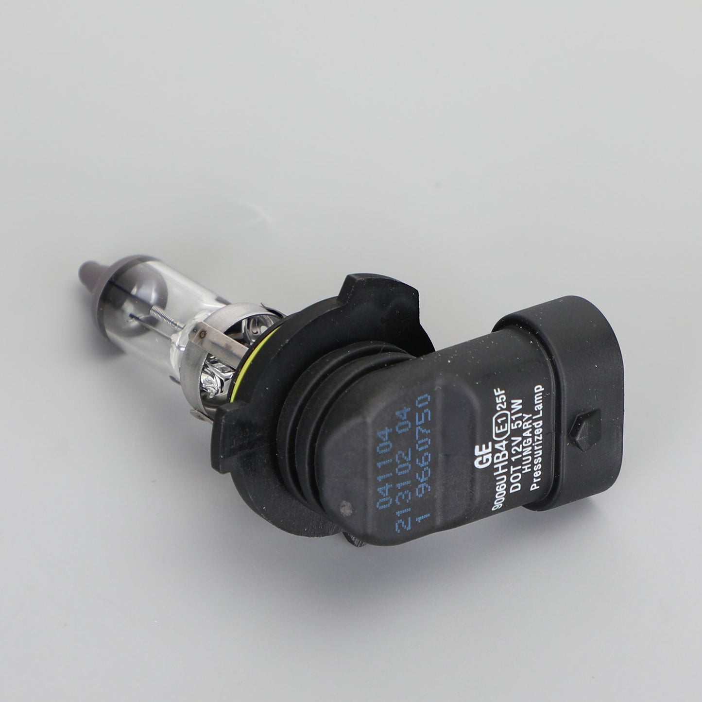 For GE General Lighting Halogen Headlight 53070U HB4 9006 12V51W P22D